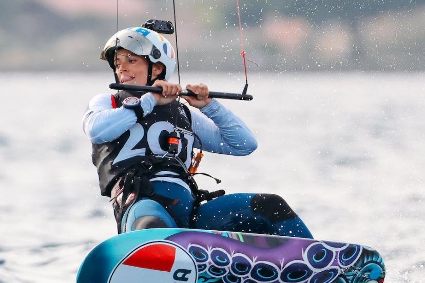 Lauriane Nolot entame sa saison par le bronze à Hyères après plusieurs mois d'arrêt pour cause de fracture au pied droit. (Sailing energy / semaine olympique française)