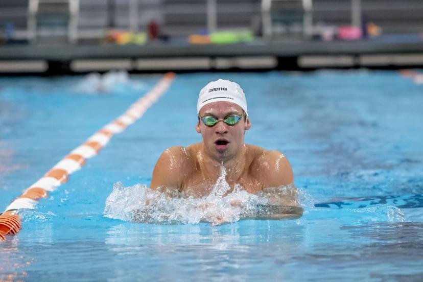 Léon Marchand à l'entraînement au mois d'avril. (D. Butow/L'Équipe)