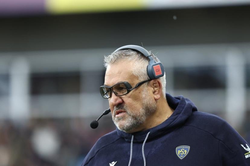 Christophe Urios a su remotiver ses troupes dans le vestiaire à la mi-temps, pour recoller au score face à Toulon, samedi soir. (A. Martin/L'Équipe)