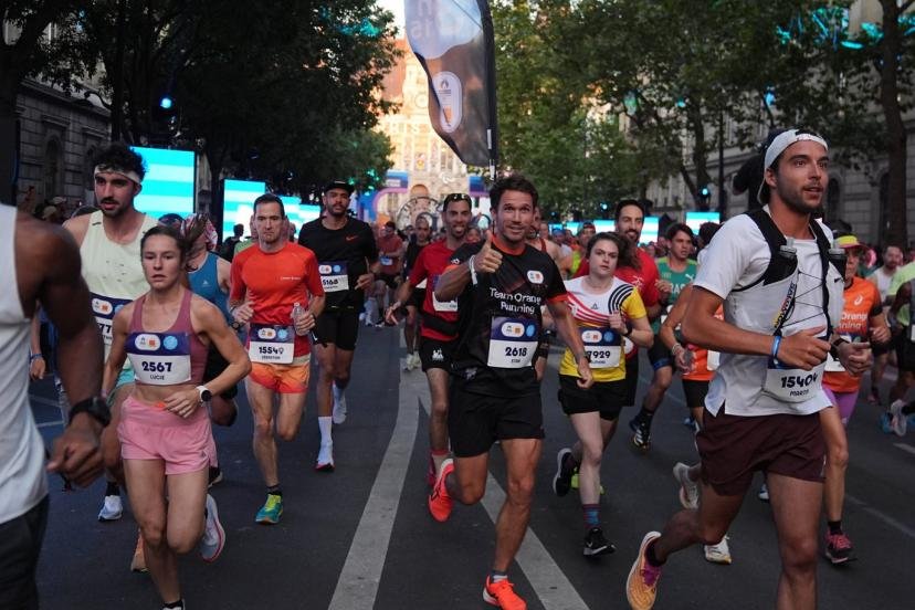 L'application officielle du Marathon de Paris est la meilleure solution pour suivre ses proches en temps réel. (V. Bouyer/L'Équipe)