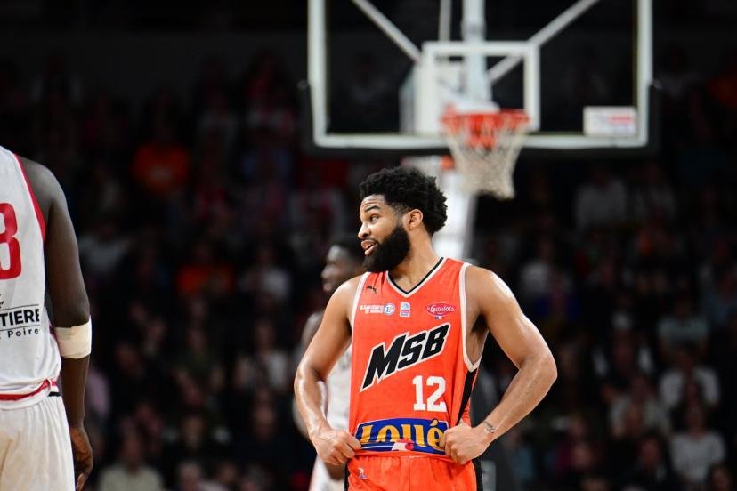 Trevor Hudgins n'a joué que dix minutes mardi face à Bourg après une blessure au genou droit. (J.-B. Autissier/L'Équipe)