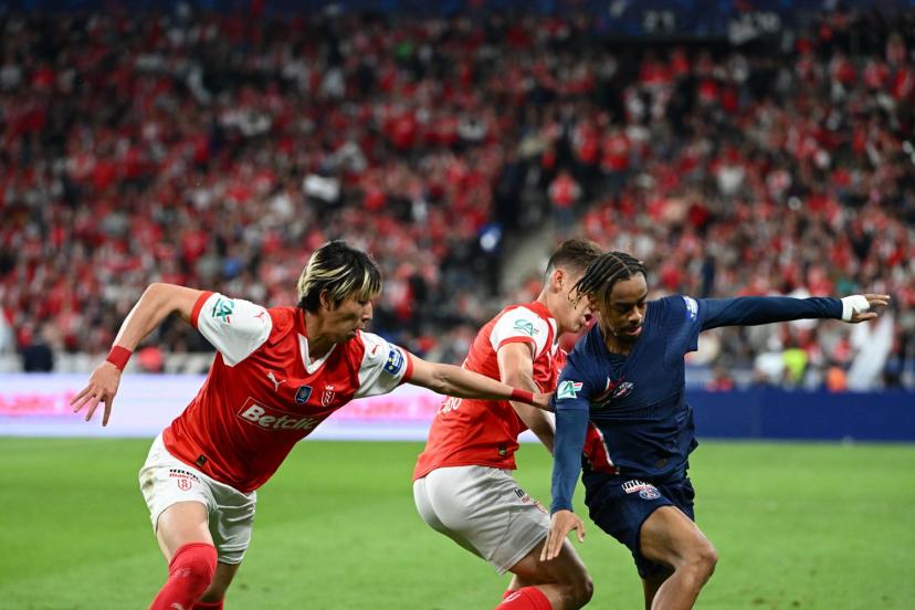 Gabriel Moscardo (au centre) lors de la finale de la Coupe de France perdue par Reims (0-3), samedi, face au PSG. (F. Faugère/L'Équipe)