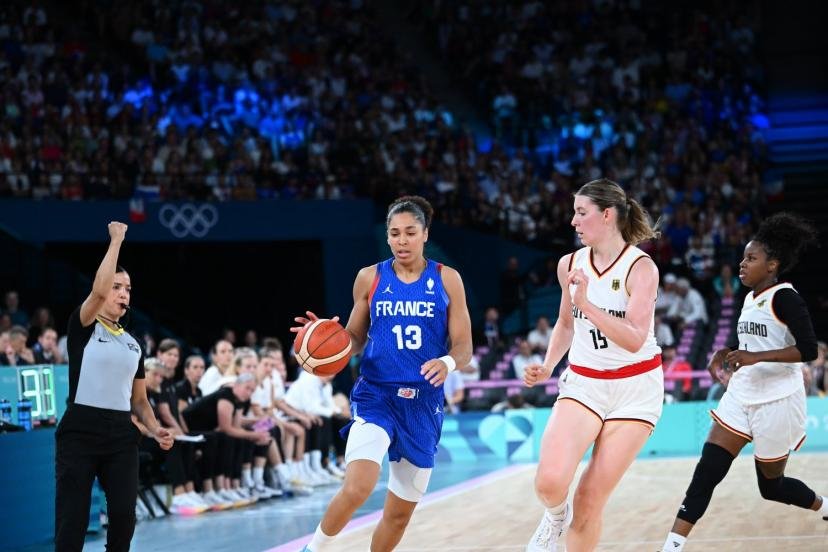 Janelle Salaün et l'équipe de France vont voir le calendrier mondial modifié par l'émergence de la WNBA. (A. Réau/L'Équipe)
