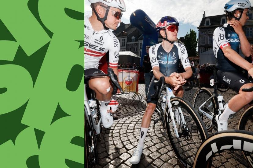 En plus de partager le même maillot, Tom Pidcock et ses coéquipiers de Q36.5 Emils Liepins (à g.) et Nickolas Zukowsky (à dr.) aiment porter des chaussures blanches. (E. Garnier/L'Équipe)