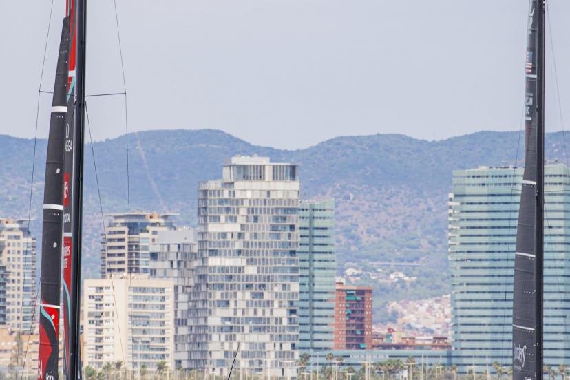 Après Barcelone, rendez-vous à Naples pour la prochaine édition de la Coupe de l'America. (B. Le Bars/L'Équipe)