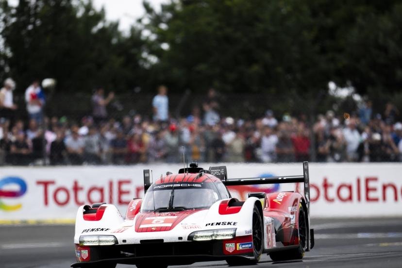 La Porsche n°5 a dominé les deux premières heures de course, au Mans. (DPPI/WEC)