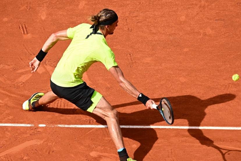 Alexander Zverev, vainqueur en trois sets sur le court central, ce samedi. (Pierre Lahalle/L'Équipe)