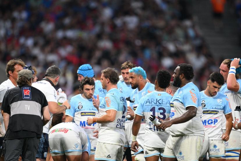 Les joueurs de l'Aviron Bayonnais vendredi contre Toulouse. (A. Mounic/L'Équipe)