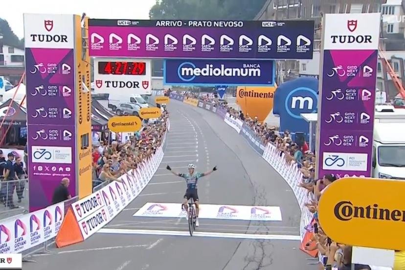 Pavel Novak vainqueur au sommet à Prato Nevoso sur la 7e étape du Giro Next Gen, samedi. (Capture d'écran Giro Next Gen)