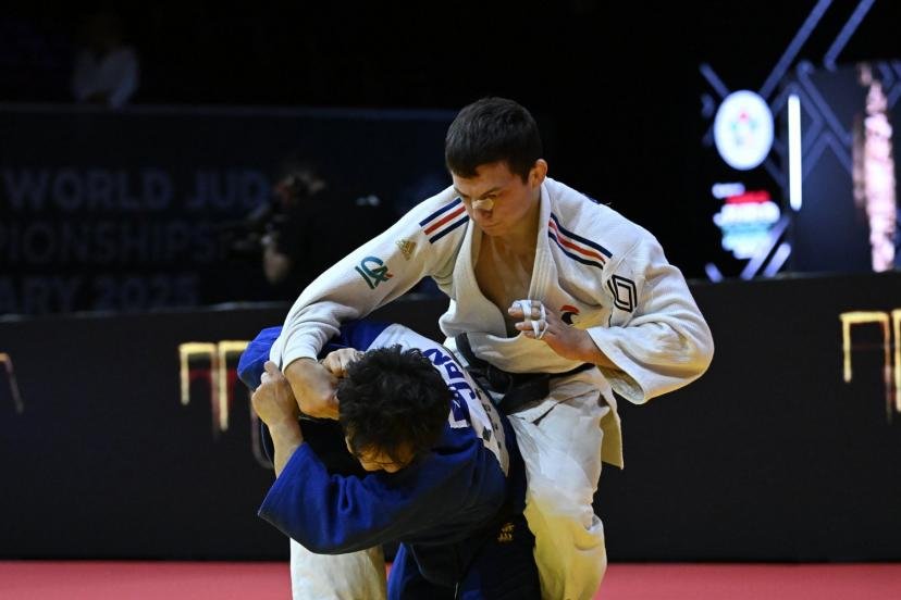 Romain Valadier-Picard vendredi en finale contre le Japonais Ryuju Nagayama. (S. Mantey/L'Équipe)