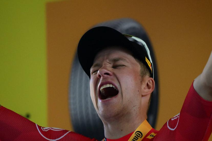 Jonas Abrahamsen sur le podium ce mercredi. (B.Papon/L'Equipe)