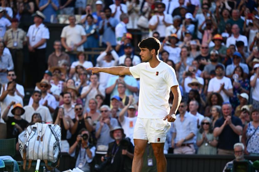Carlos Alcaraz lors de sa victoire sur Fognini.  (P. Lahalle/L'Équipe)
