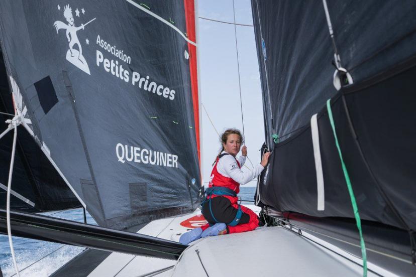 C'est la toute première course du bateau et la première course d'Élodie Bonafous en Imoca. (Romain Marie)