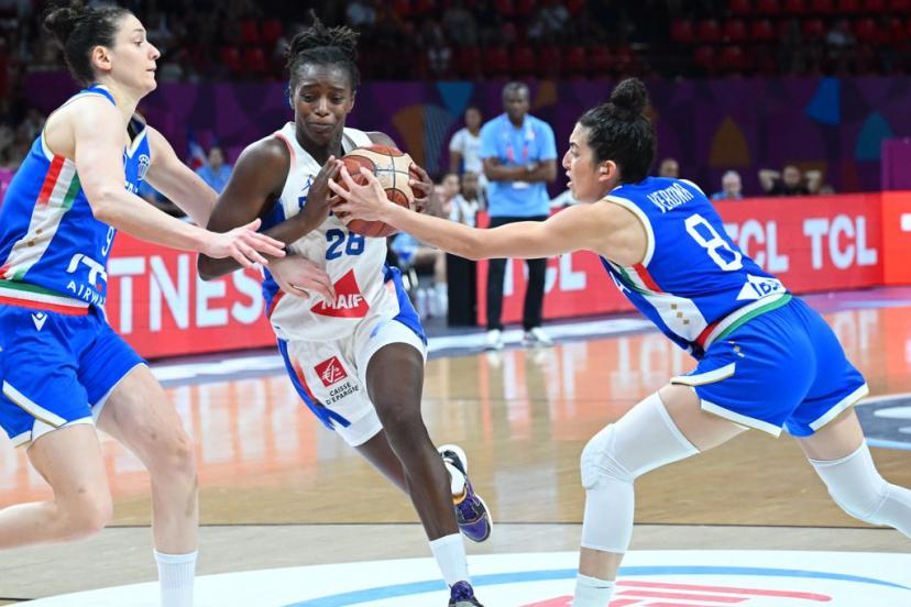 Migna Touré et l'équipe de France doivent se contenter de la 4e place à l'Euro. (A. Réau/L'Équipe)