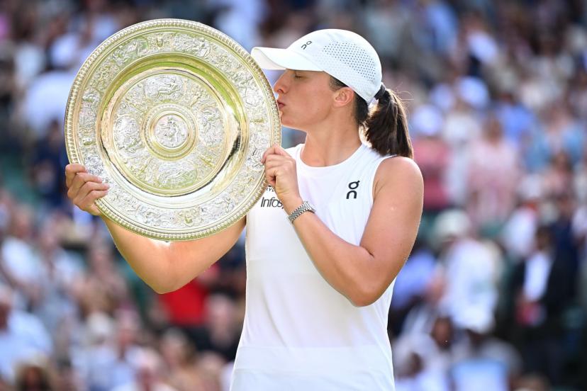 Iga Swiatek n'avait jamais fait mieux qu'un quart de finale à Wimbledon avant d'être sacrée samedi. (P. Lahalle/L'Équipe)