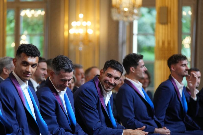 Les volleyeurs ont été décorés lundi après-midi. ( ./ FFvolley)
