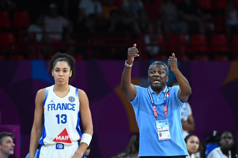 Jean-Aimé Toupane et ses joueuses terminent en dehors du podium. (A. Réau/L'Équipe)