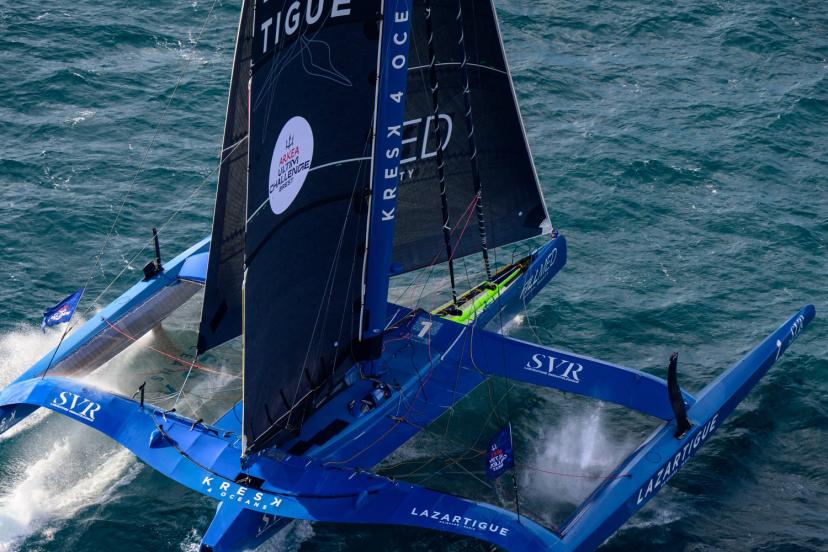 Tom Laperche sera épaulé par Franck Cammas (co-skippeur) et le Néo-Zélandais Peter Burling sur la Rolex Fastnet Race entre Cowes et Cherbourg. (B. Papon/L'Équipe)