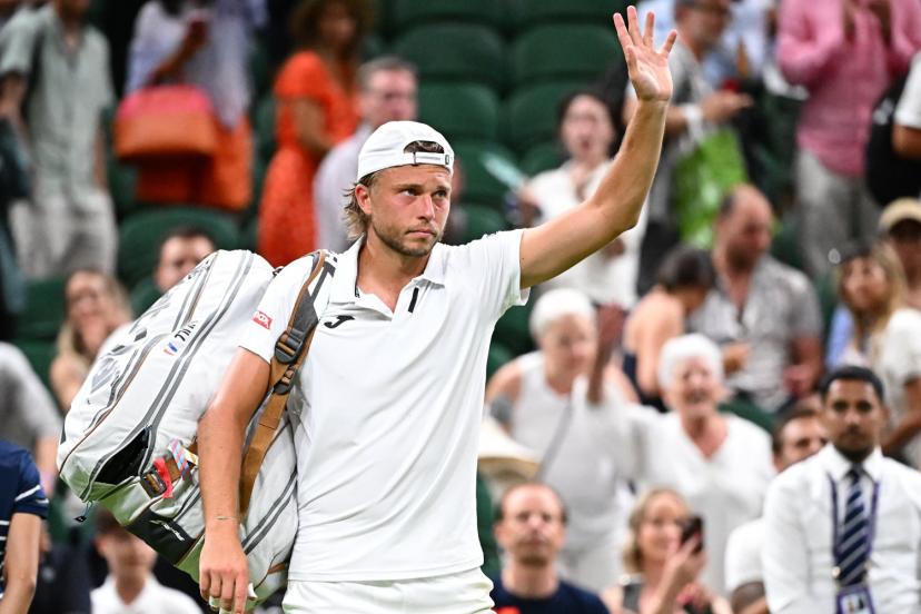 Thomas Müller quittant le court après une élimination. (P. Lahalle/L'Équipe)