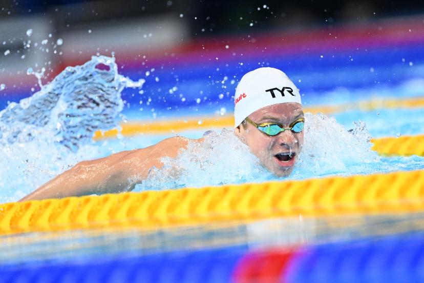 Déjà détenteur du record du monde en 400 m quatre nages, Léon Marchand tentera de l'améliorer ce dimanche en finale (F. Faugère/L'Équipe)